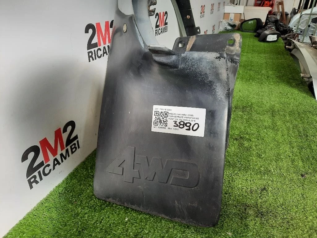 Paraspruzzi Parafango POST SX 78811EB000 Nissan Navara 2005