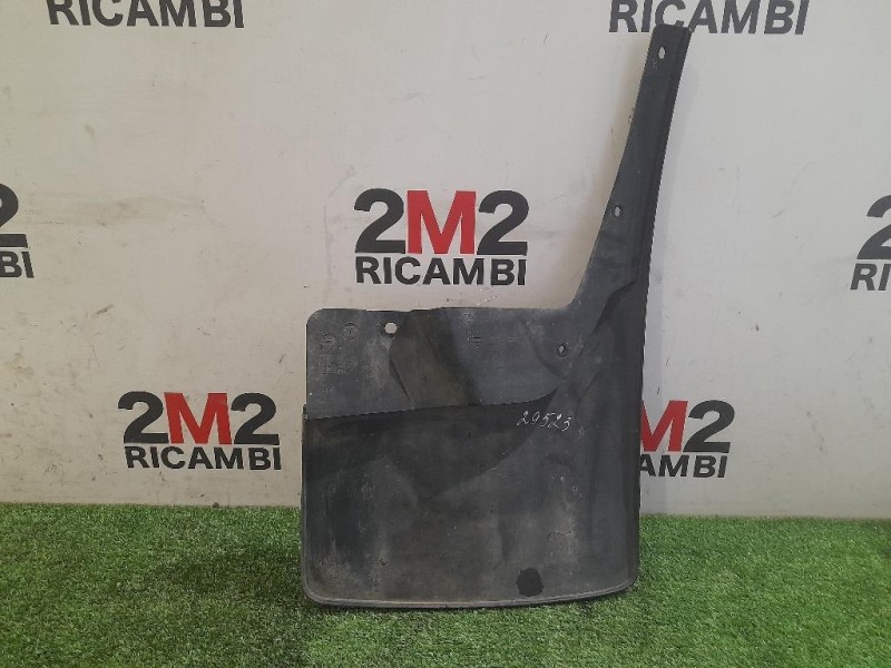 Paraspruzzi Parafango POST SX 78811-EB000 Nissan Navara 2010