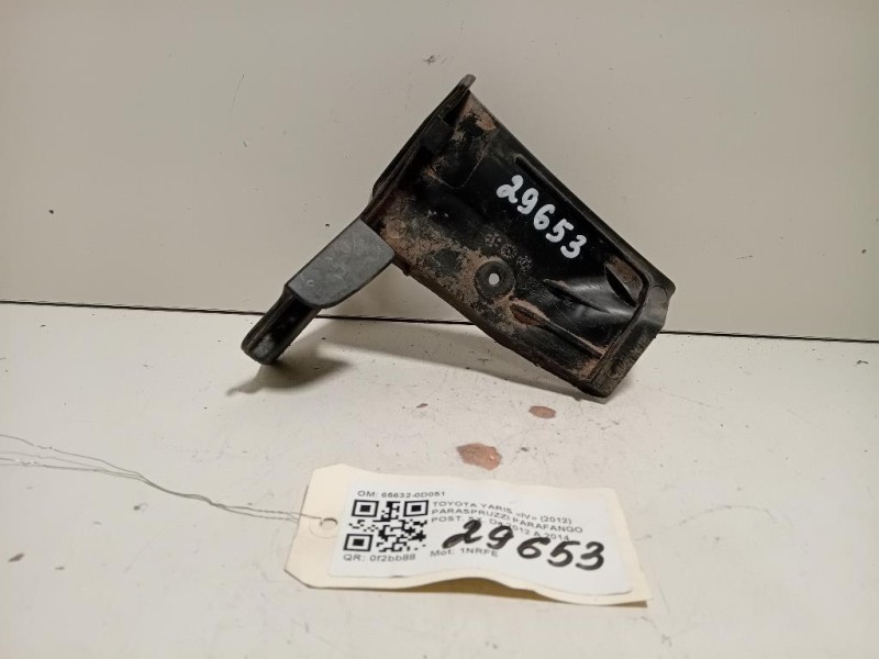 Paraspruzzi Parafango POST SX 65632-0D051 Toyota Yaris IV 2012
