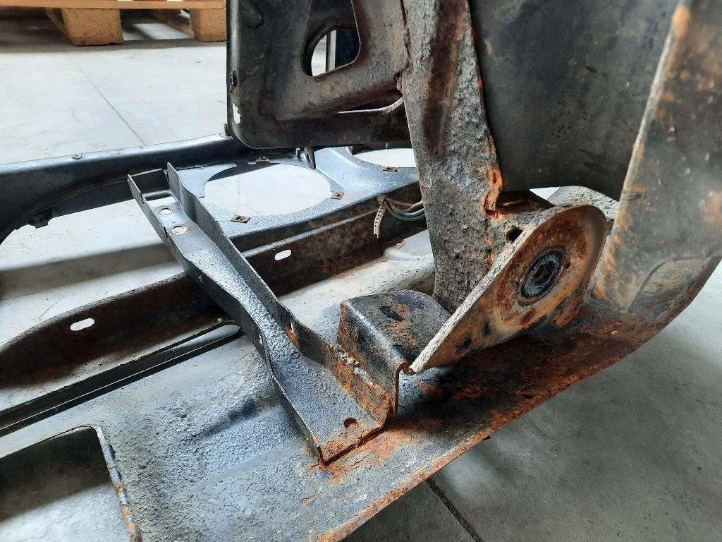 Paratia Cruscotto Lancia 2000