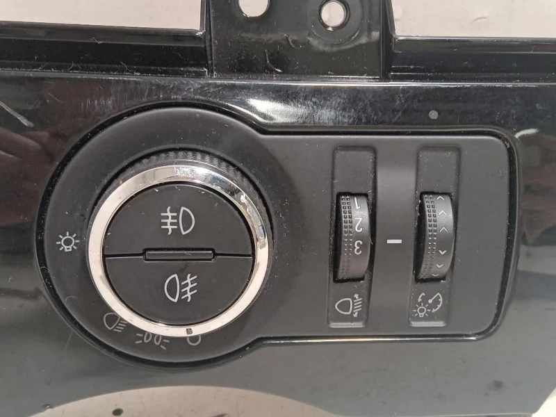 Interruttore Illuminazione 13301758 Chevrolet Orlando 2011