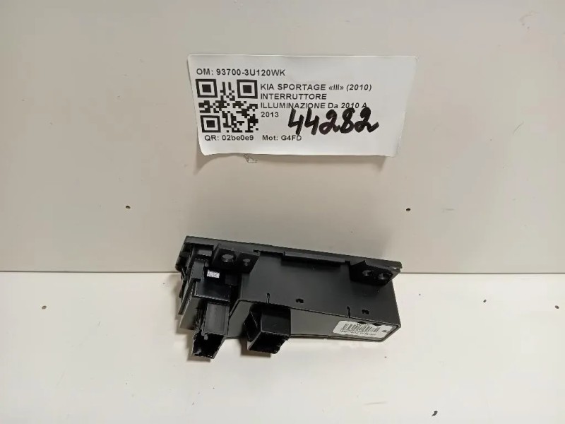 Interruttore Illuminazione 93700-3U120WK Kia Sportage III 2010