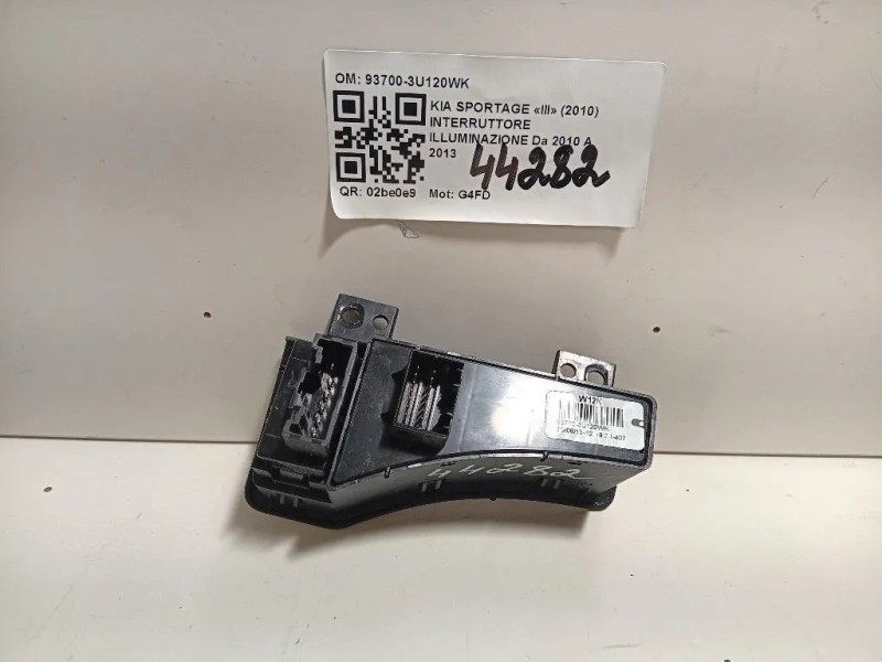 Interruttore Illuminazione 93700-3U120WK Kia Sportage III 2010