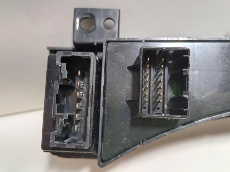 Interruttore Illuminazione 93700-3U120WK Kia Sportage III 2010