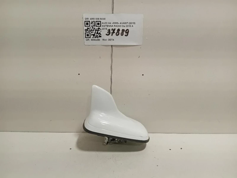 Antenna Radio 4M0035503EY9C Audi A4 8W5 Avant 2015