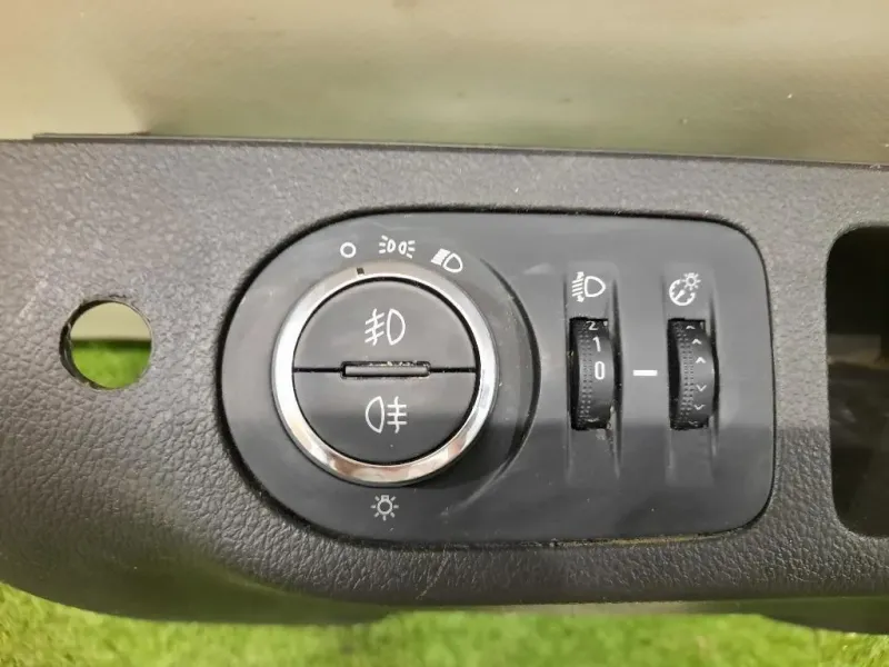 Interruttore Illuminazione 13294815 Opel Meriva B 2010