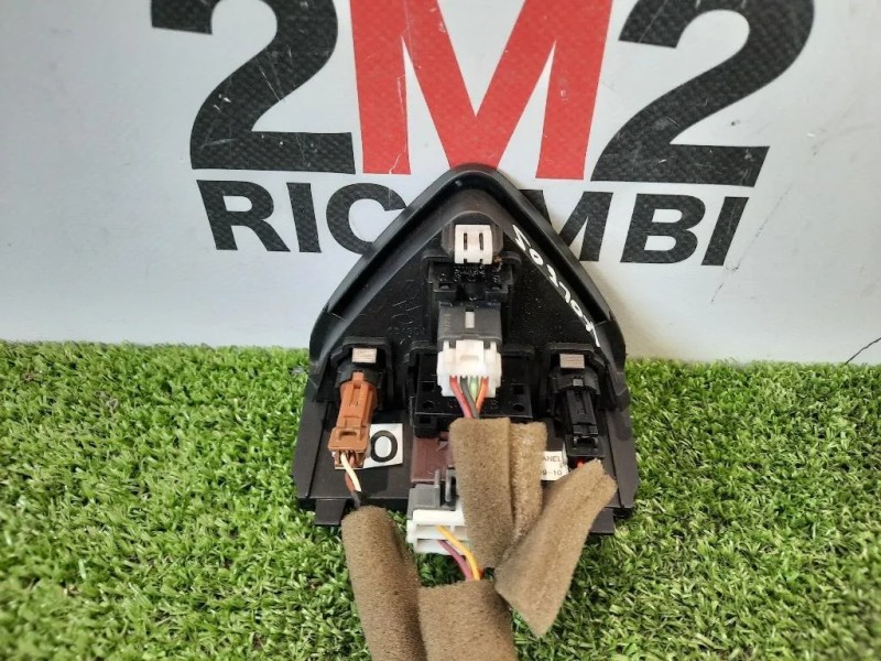 Interruttore LUCI Emergenza 58290JY00A Renault Koleos I 2008