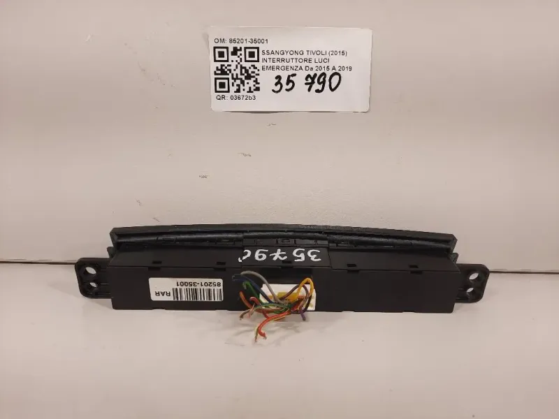 Interruttore LUCI Emergenza 85201-35001 Ssangyong Tivoli 2015