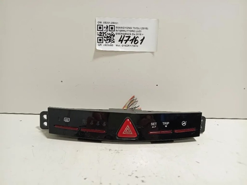 Interruttore LUCI Emergenza 85201-35001 Ssangyong Tivoli 2015