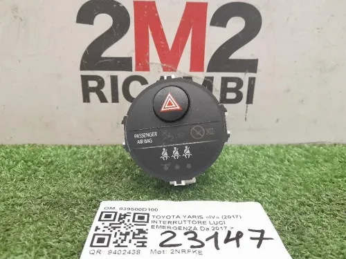 Interruttore LUCI Emergenza 839500D100 Toyota Yaris IV 2017
