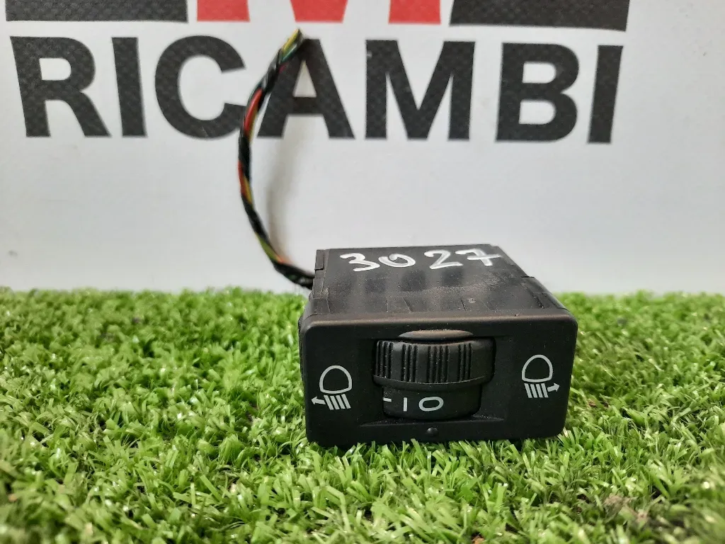 Interruttore Regolazione FARI 96661868ZD Citroen DS3 2010