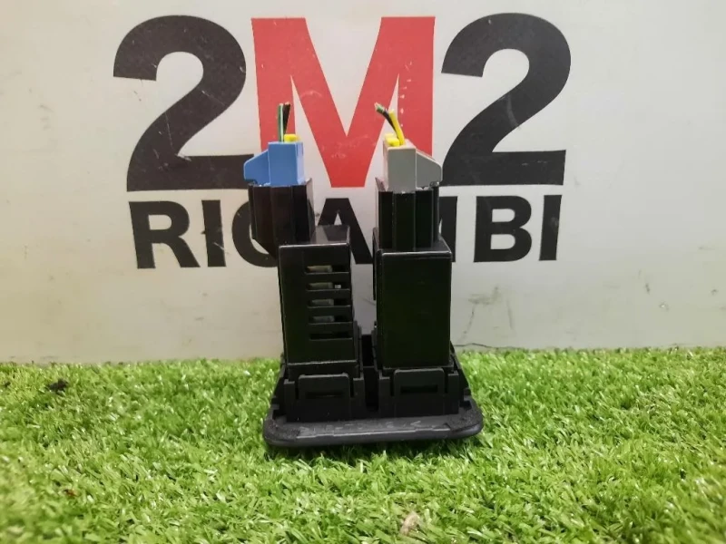 Interruttore Regolazione FARI MR402645 Mitsubishi Pajero III 2000