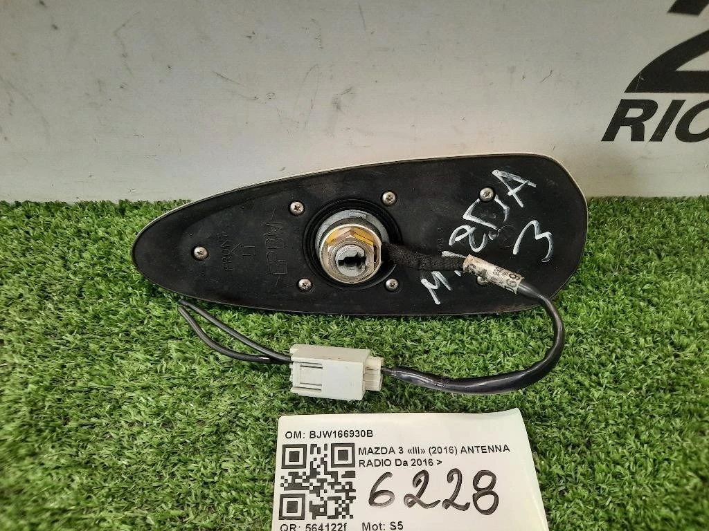 Antenna Radio BJW166930B ANTENNA Mazda 3 III 2016