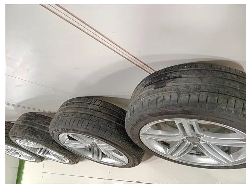 KIT 4 Cerchi 8R0601025AH RAGGIO 20 Audi Q5 8RB 2012