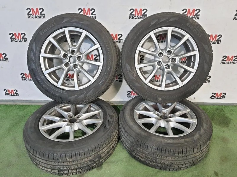KIT 4 Cerchi 23560 R18 8R0601025C Audi Q5 8RB 2012