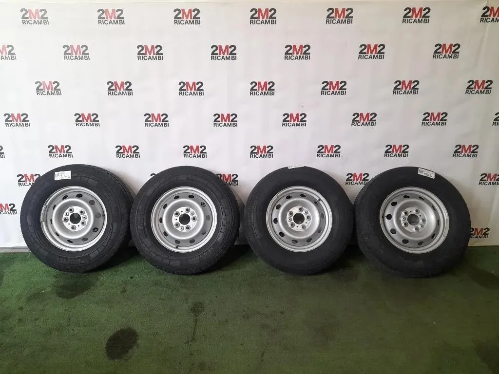 KIT 4 Cerchi CERCHI IN LEGA 22570 R15 C M+S Citroen Jumper III 2014