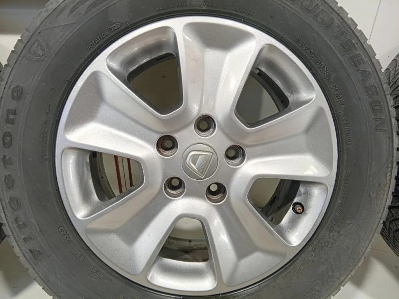 KIT 4 Cerchi 215 65 R16 40300480R Dacia Duster I 2014