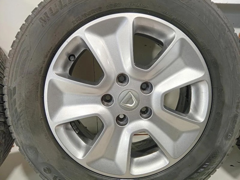 KIT 4 Cerchi 215 65 R16 40300480R Dacia Duster I 2014