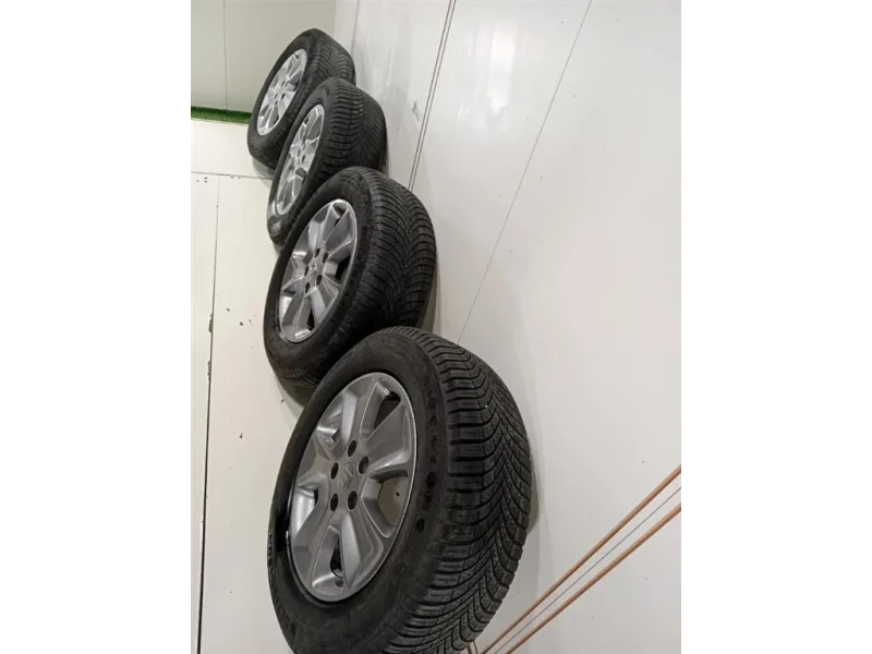 KIT 4 Cerchi 215 65 R16 40300480R Dacia Duster I 2014