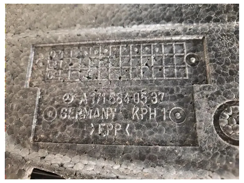 KIT Attrezzi A1716840537 Mercedes Classe SLK R171 2004