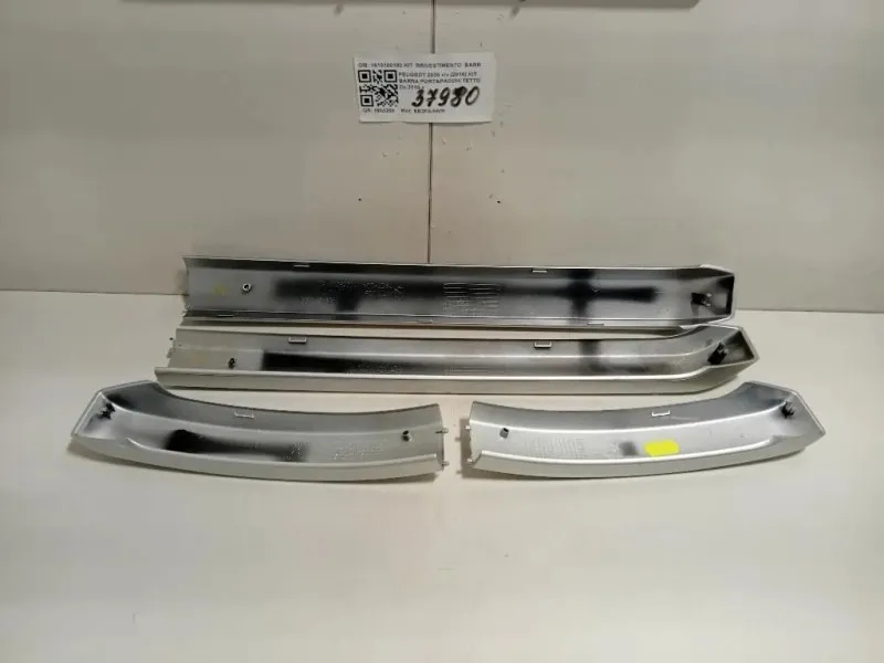KIT Barra Portapacchi Tetto 1610100180 KIT RRIVESTIMENTO BARRE PORTAPACCHI Peugeot 2008 I 2016
