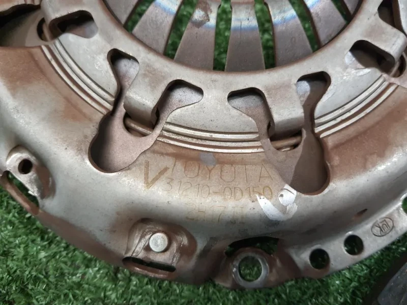 KIT Frizione 312100D150 Toyota Yaris IV 2012