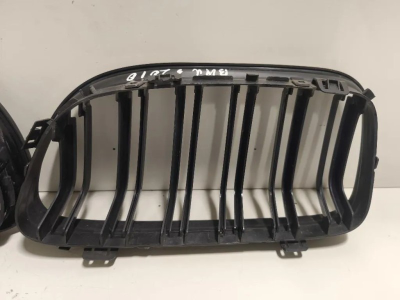 KIT Griglia DI Ventilazione Paraurti ANT KIT GRIGLIA DI VENTILAZIONE PARAURTI ANT Bmw Serie 3 F31 Touring 2012