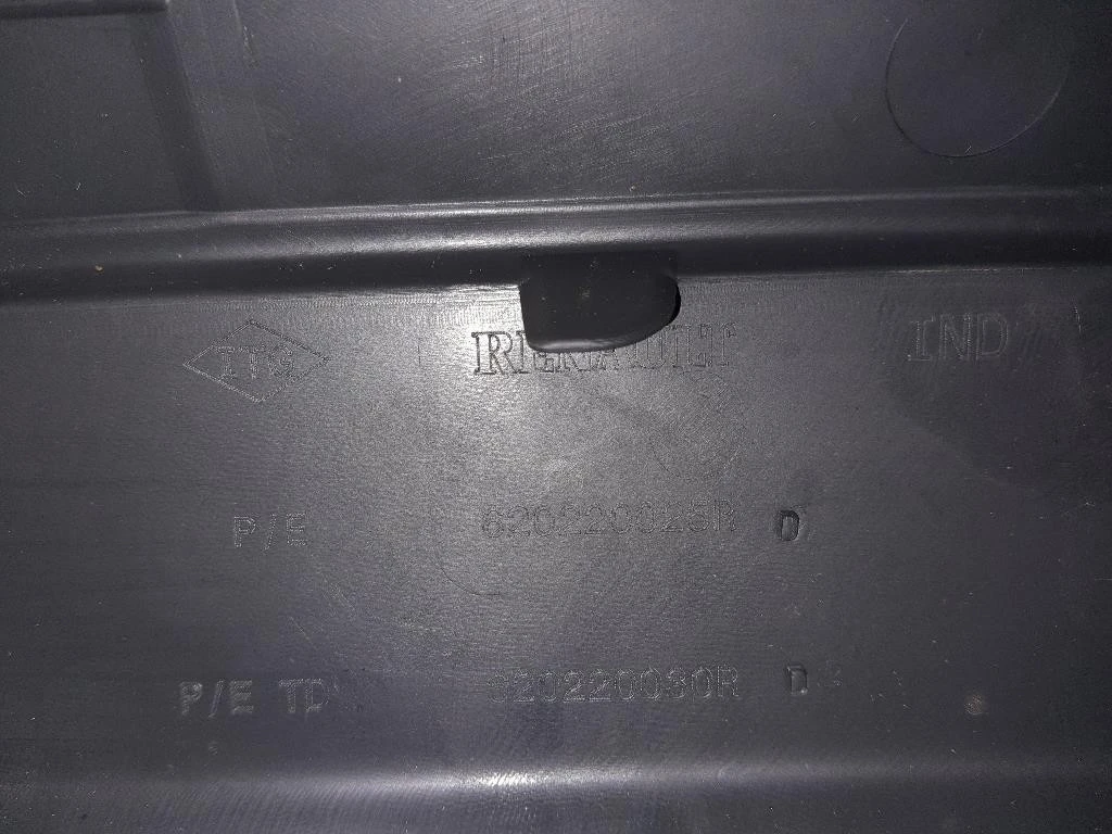 Paraurti ANT 620220025R Dacia Duster I 2010