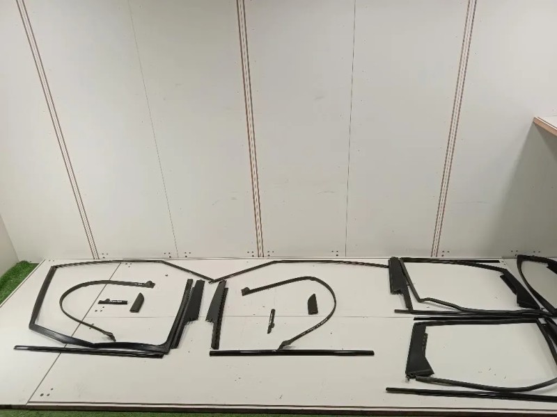 KIT Modanature Paracolpi Porta ANT E POST  Land Rover Range Rover Evoque I 2011