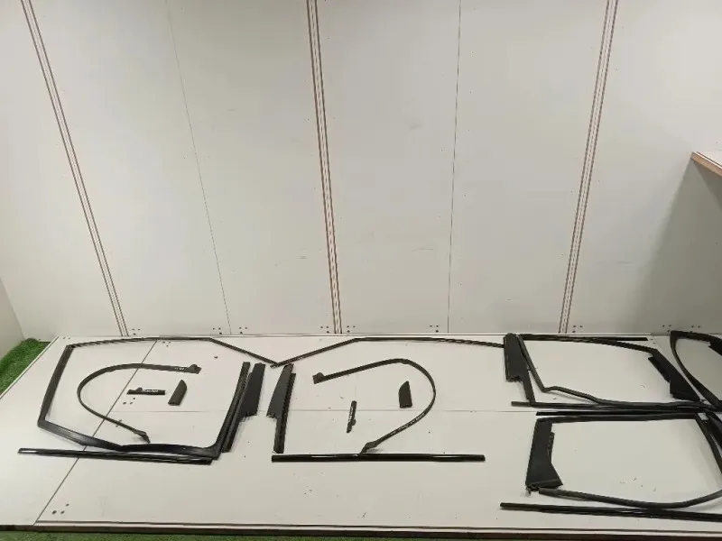 KIT Modanature Paracolpi Porta ANT E POST Land Rover Range Rover Evoque I 2011