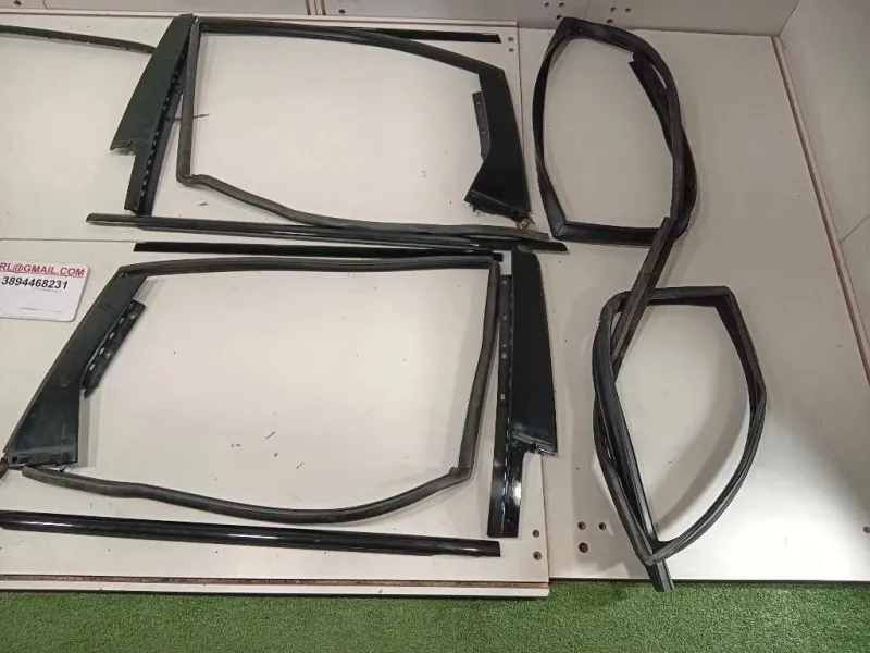 KIT Modanature Paracolpi Porta ANT E POST Land Rover Range Rover Evoque I 2011