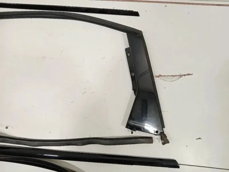 KIT Modanature Paracolpi Porta ANT E POST Land Rover Range Rover Evoque I 2011