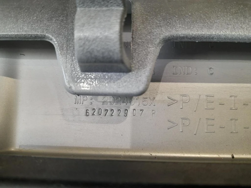 Paraurti ANT COMPLETO620221776R Dacia Duster II 2018