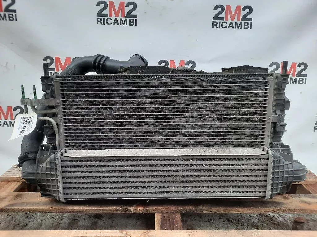 KIT Radiatori 3M5H-8C607-UB3M5H9L440AD Ford Focus II 2005