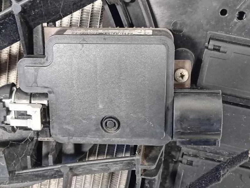 KIT Radiatori GX73-19710-BC Jaguar XE 2015