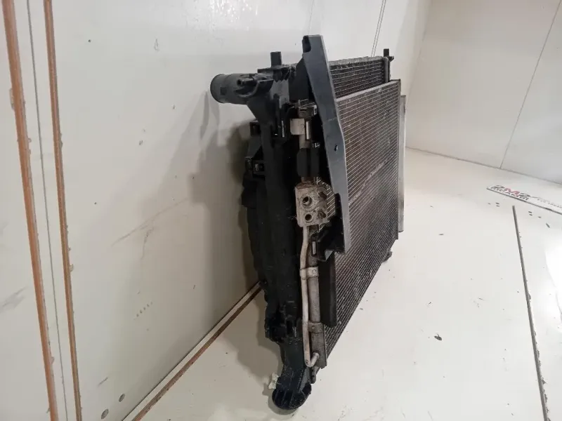 KIT Radiatori 25304-D7720 Kia Sportage III 2010