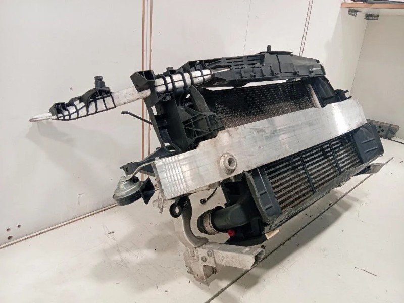 KIT Radiatori A2465000100 FRONTALE A2466200234 A2045001255 Mercedes Classe B W246 2012