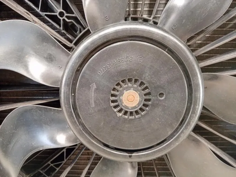 KIT Radiatori A2465000100 FRONTALE A2466200234 A2045001255 Mercedes Classe B W246 2012