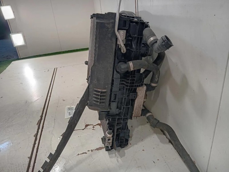 KIT Radiatori A0995002003 Mercedes Classe C W205 2014