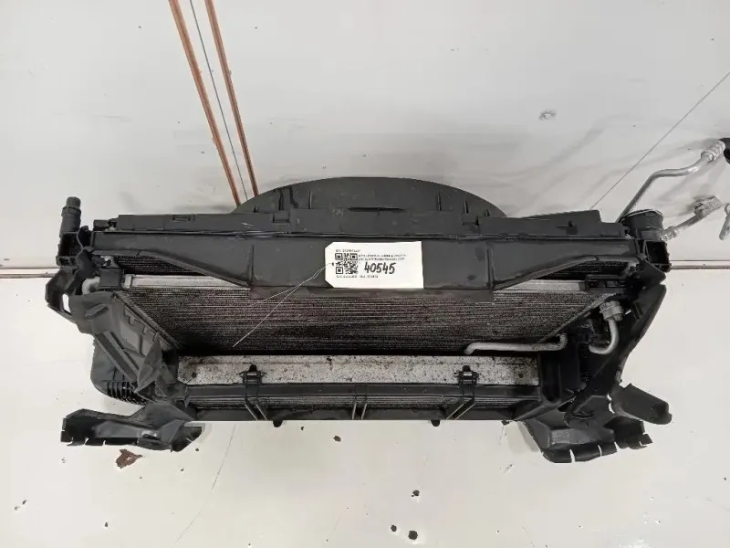 KIT Radiatori 3136613436 Mercedes Classe E W212 2013