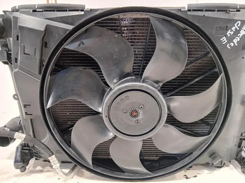 KIT Radiatori 3136613436 Mercedes Classe E W212 2013