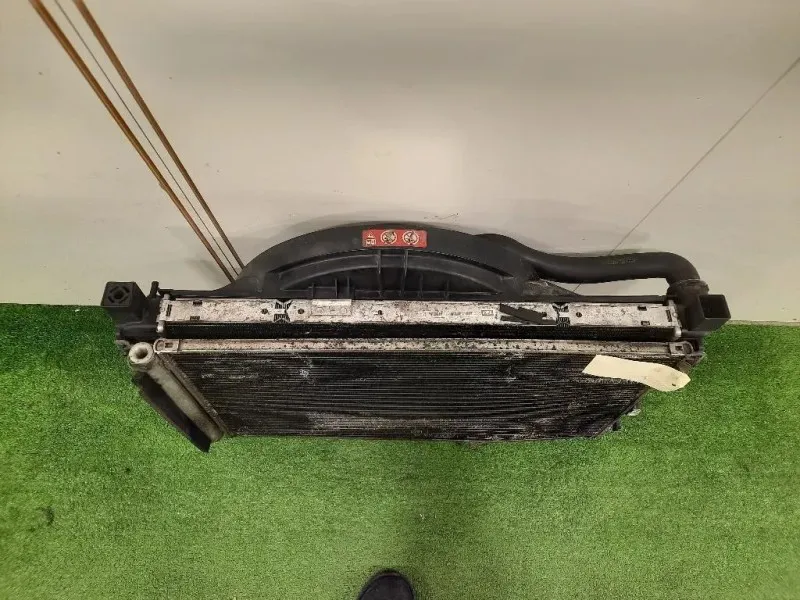 KIT Radiatori A2035004203 A2035000593 Mercedes Classe SLK R171 2008