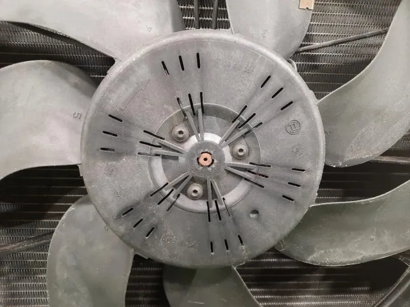 KIT Radiatori A2035004203 A2035000593 Mercedes Classe SLK R171 2008