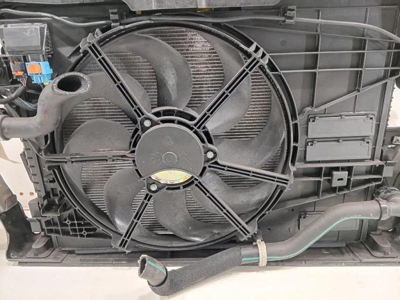 KIT Radiatori 19995YY0591EP 98166039 9677147480 Peugeot 308 II SW 2017