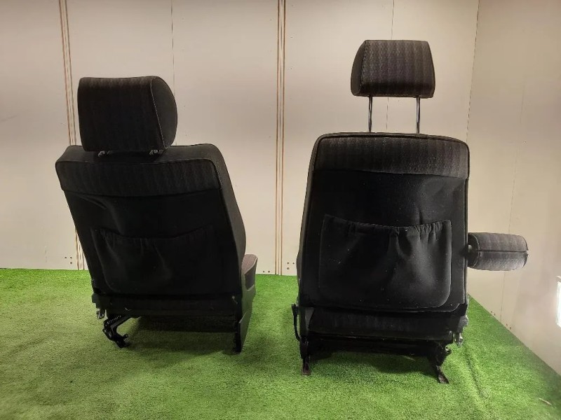 KIT Sedili  Mercedes Classe E W124 1985