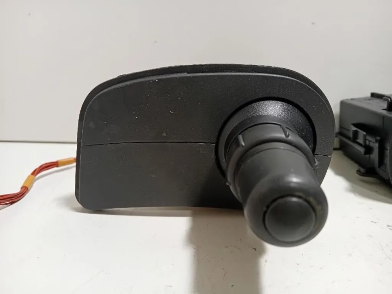 LEVA Devio Comando Radio 8201590631 Renault CLIO III 2006