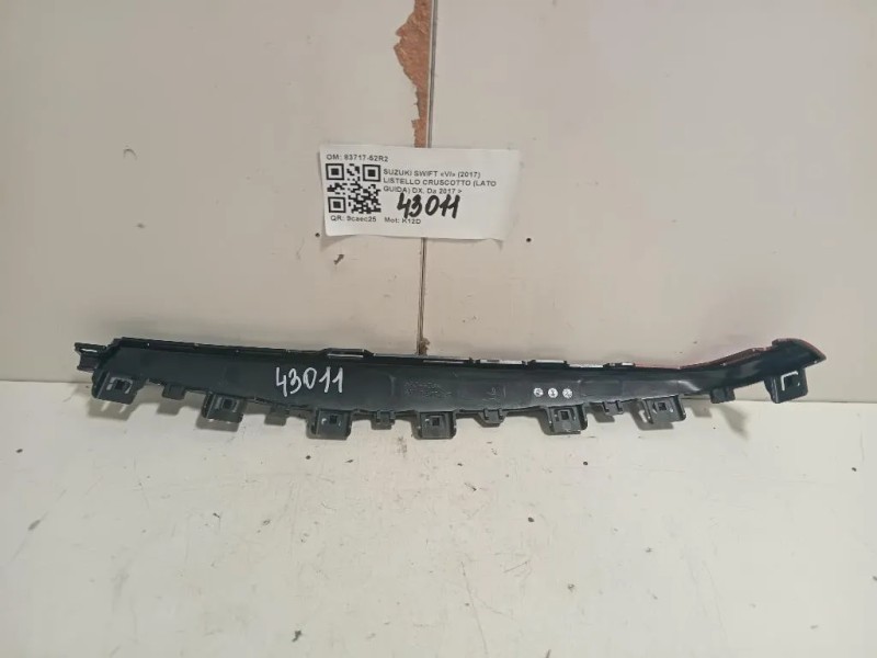 Listello Cruscotto LATO Guida DX 83717-52R2 Suzuki Swift VI 2017