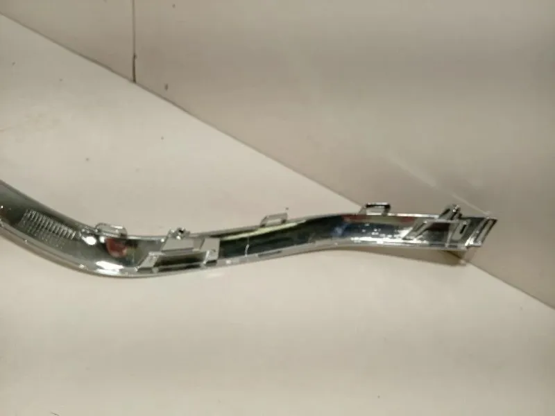 Listello Decorazione Paraurti ANT LISTELLO DECORAZIONE PARAURTI ANT Renault Captur II 2019