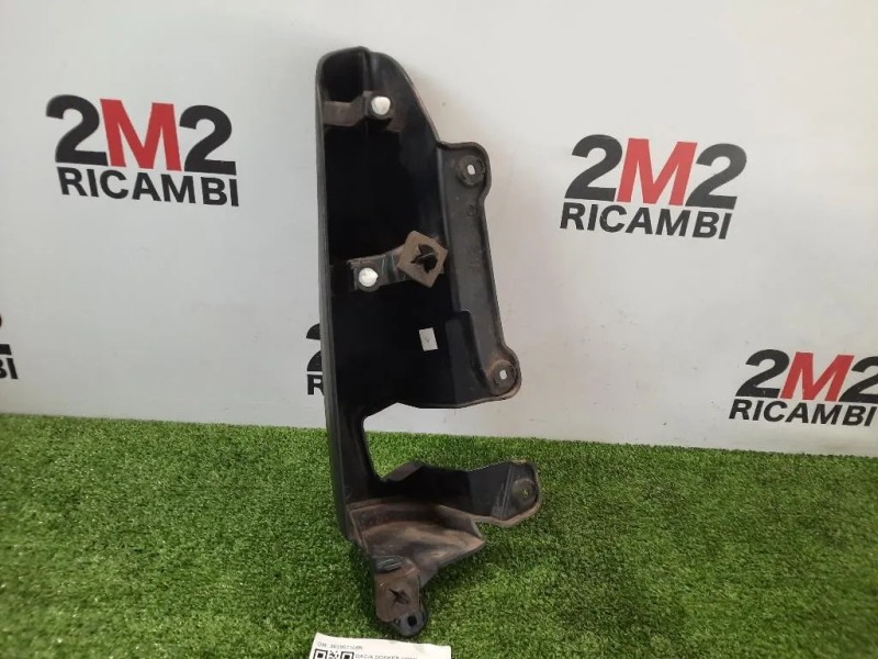 Listello Fanale EST POST DX 903901105R Dacia Dokker 2013