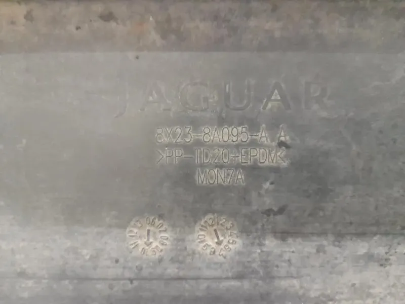 Listello Griglia Radiatore ANT 8X238A095AA Jaguar XF I 2008